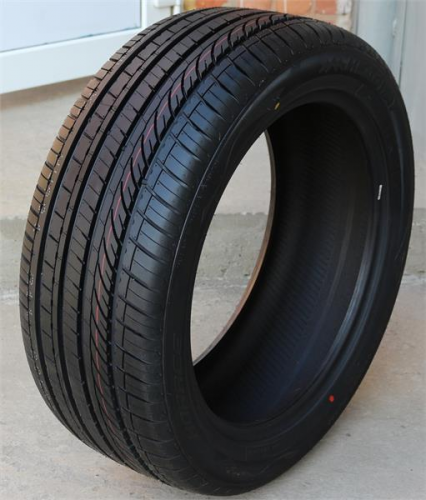235/40R18 95W HEADWAY HU901 235/40R18 95W HEADWAY HU901